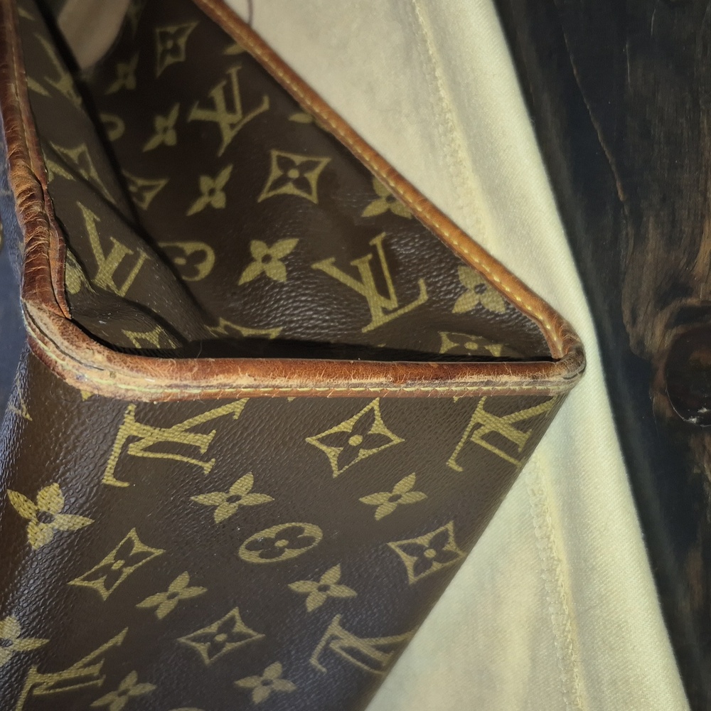 Authentic Louis Vuitton Brown and Tan Monogram Handbag - Picture 7 of 15